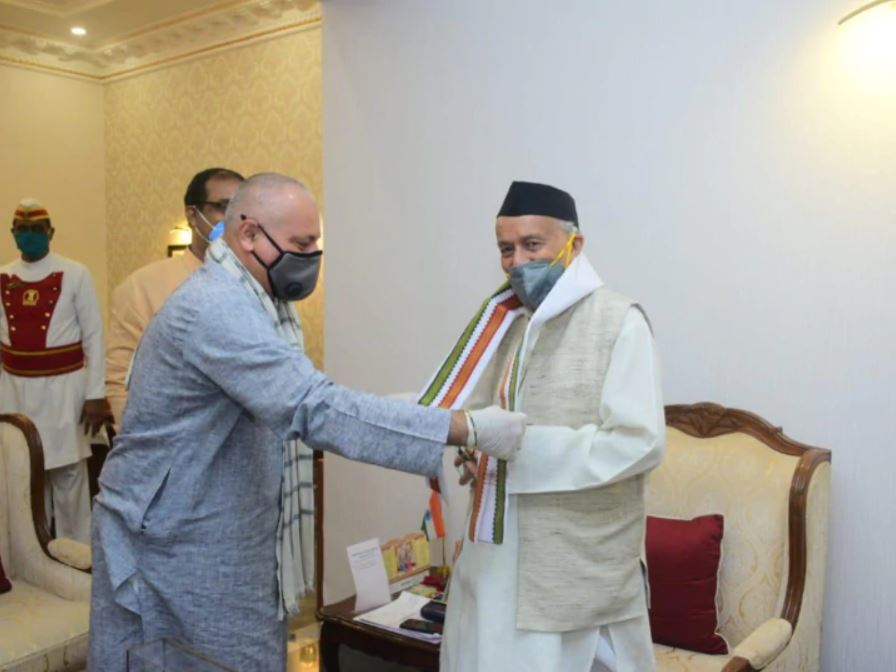 Manoj Joshi meets Mah Governor - CINTAA resolves senior actor issues  