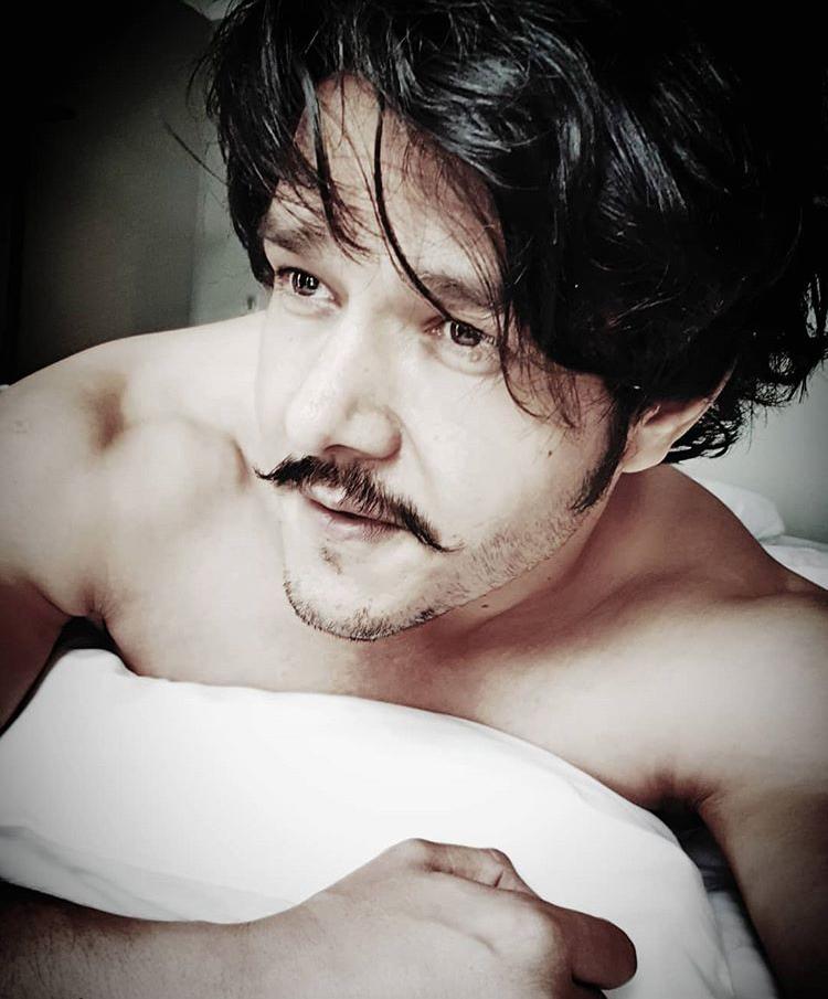 Latest insightful pictures of television star Aniruddh Dave  