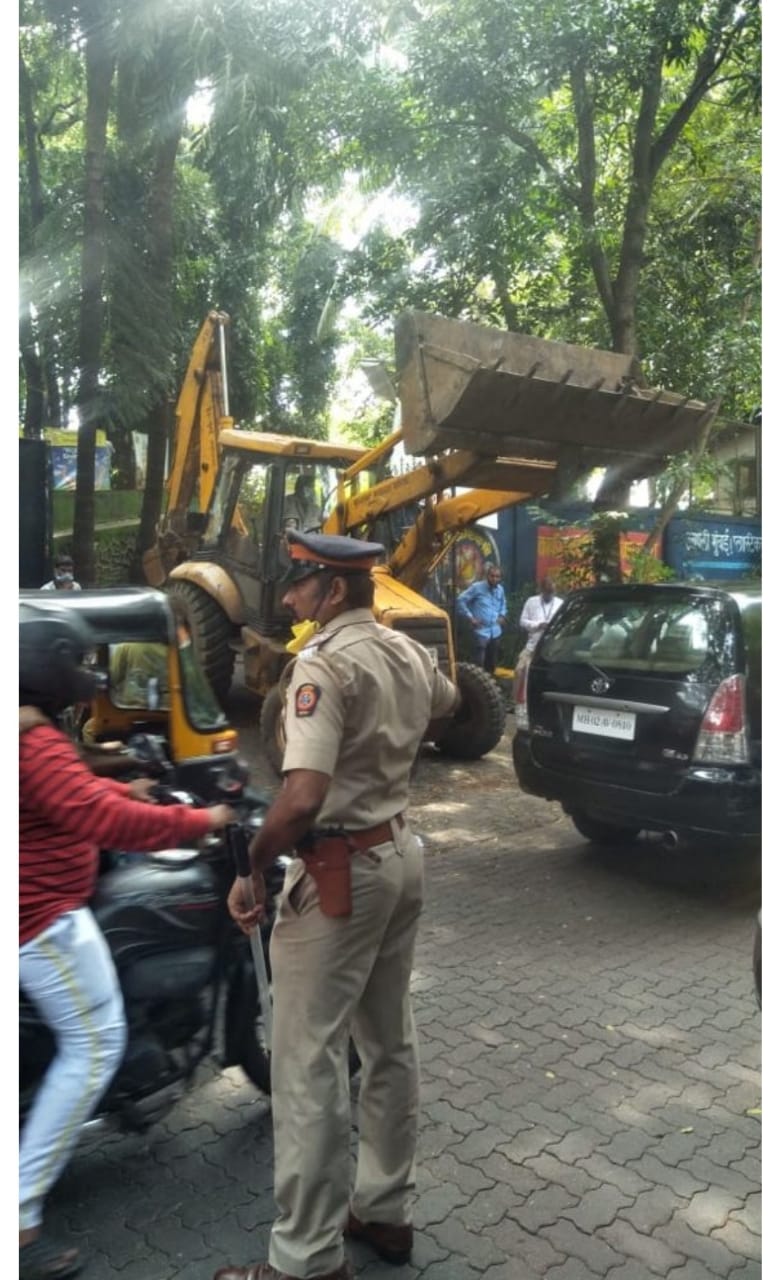 BMC demolishes Kangana Ranaut's Bandra Pali Hill Office - inside updates  