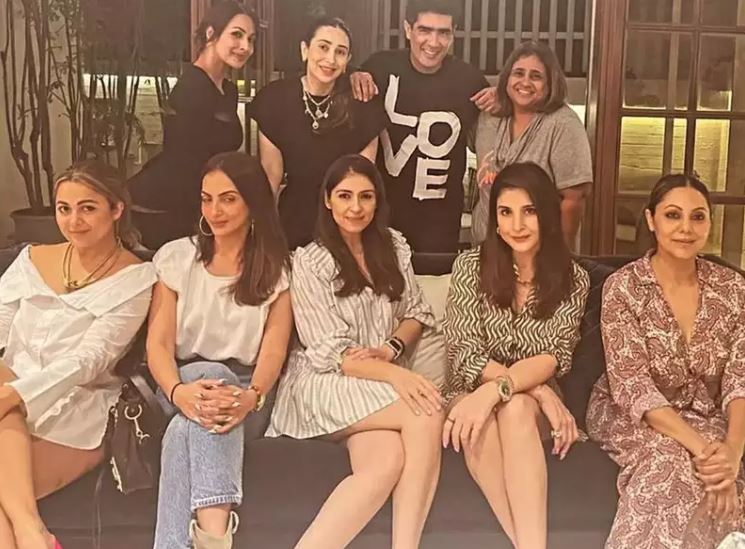 Bollywood wives get together for a glamorous party | Gauri Khan, Malaika Arora, Karisma Kapoor