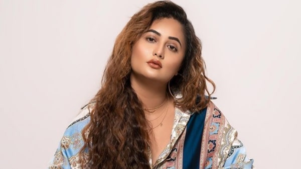 Bigg Boss Contestant: Rashami Desai, a wild card entry announces that she will be carrying a large sum of money with her