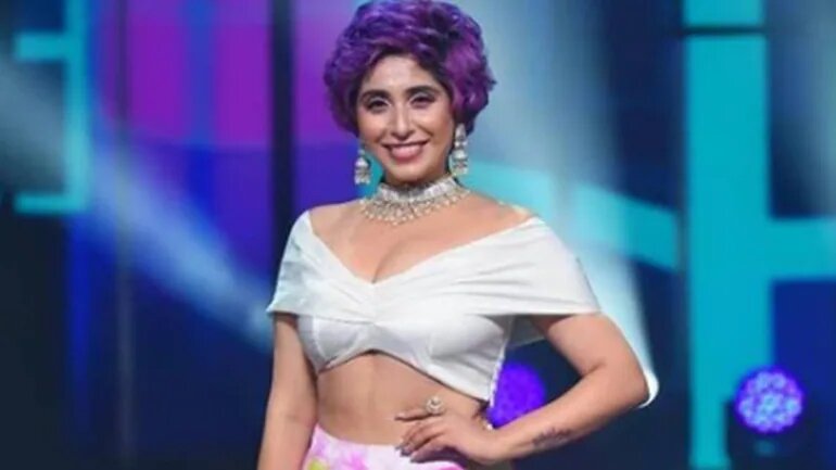 Singer Neha Bhasin tested positive for COVID-19