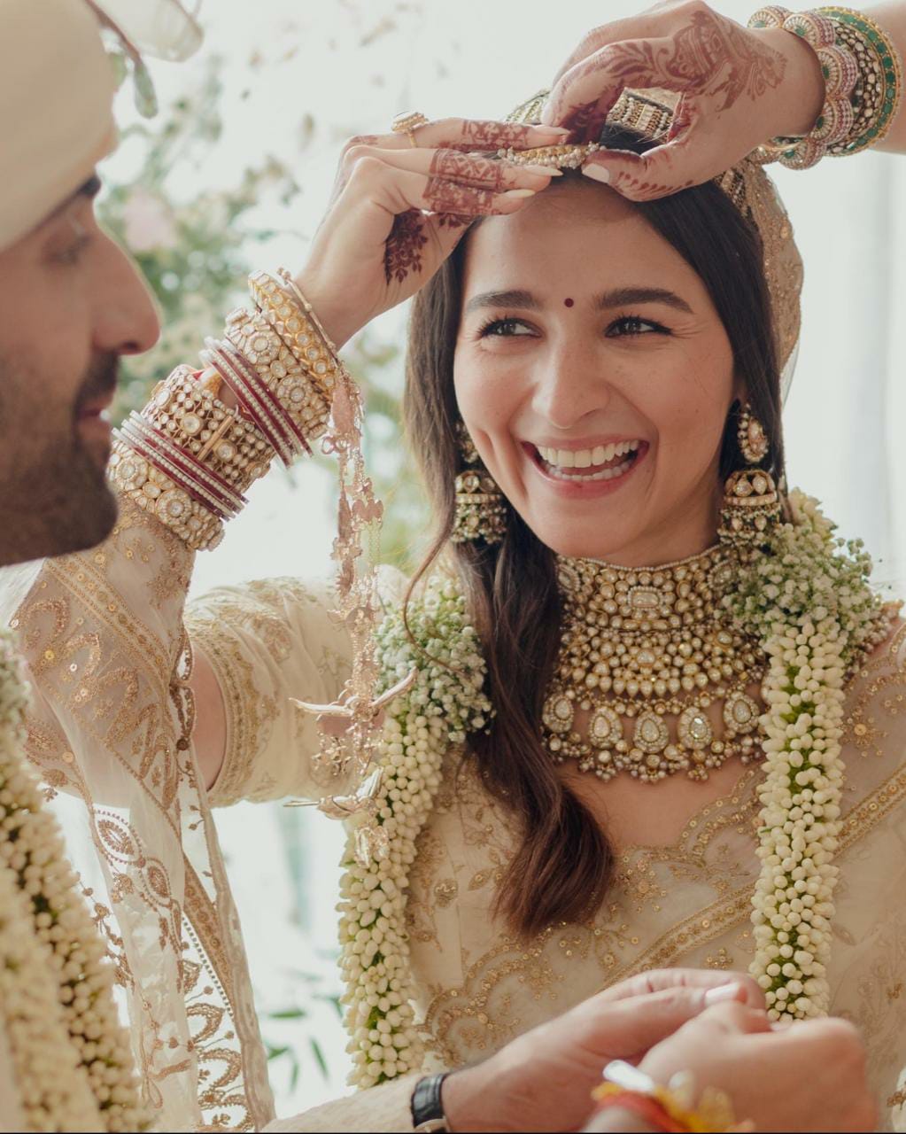 Missed Ranbir Kapoor-Alia Bhatt Wedding? Here's A Recap Of Much Awaited Bollywood's Wedding For You  