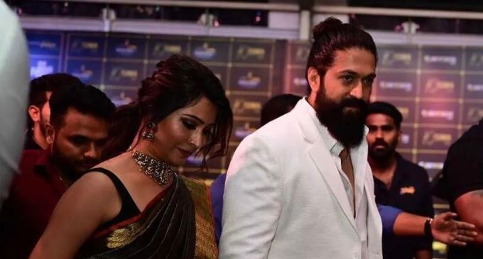 KGF2 movie becomes the star of the evening at SIIMA in Bangalore