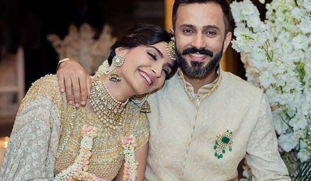 Anand Ahuja is proud of Sonam Kapoor for being a Full-Time Mom
